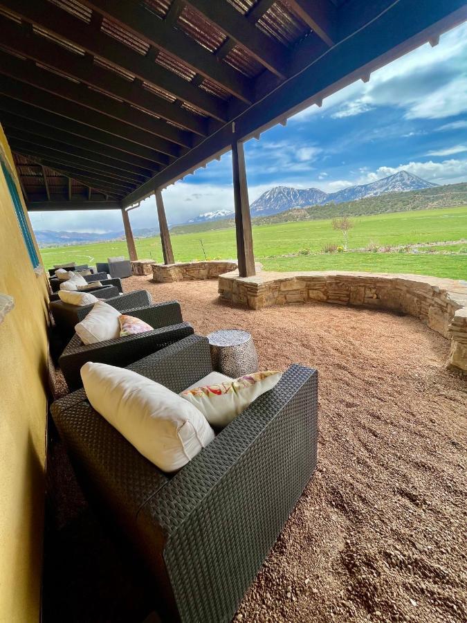 Elderberry Farmhouse At Zenzen Gardens Paonia Экстерьер фото